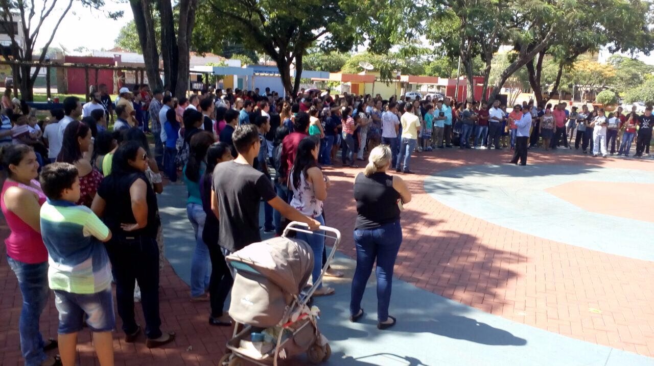 Comunidade evangélica de Amambai comemora o Dia da Bíblia com leitura em massa Cada fiel leu um trecho da Bíblia