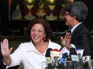 Nova ministra não promete 'Idelizinha paz e amor', mas diz que vai negociar Nova ministra não promete 'Idelizinha paz e amor', mas diz que vai negociar