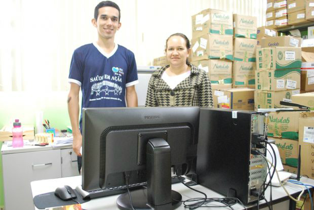 Aral Moreira recebe computadores para informatizar serviços farmacêuticos Novos computadores vão otimizar os atendimentos a assistência farmacêutica, assegura Diego Rodrigues / Foto: Joelso Gonçalves/ Aral Moreira News