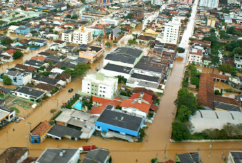 Atingidos pela chuva em Santa Catarina já passam de 836 mil Itajaí, SC.