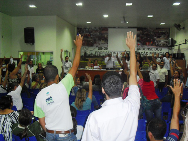 Em Assembleia na ACP os professores da rede municipal e estadual de ensino de CG decidiram que irão aderir a Paralisação Nacional e tiraram uma agenda de atividades.