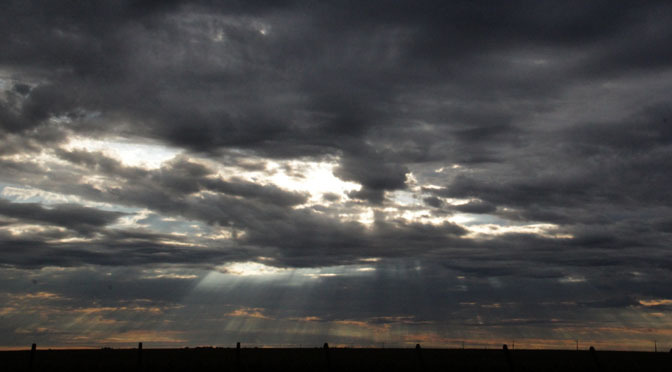 Estado amanhece com céu nublado e pode ter fim de semana chuvoso