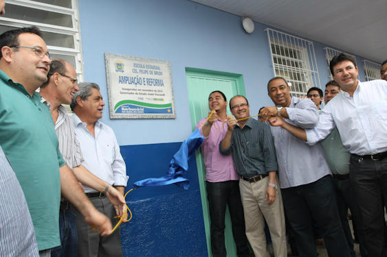 Governo conclui reforma e muda cenário da Escola Felipe Brum em Amambai Governo conclui reforma e muda cenário da Escola Felipe Brum em Amambai