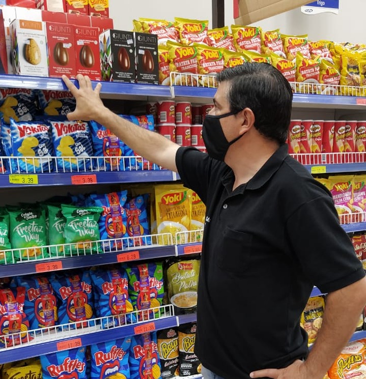 Lauro é gerente do Supermercado Ki-Carne / Foto: Moreira Produções