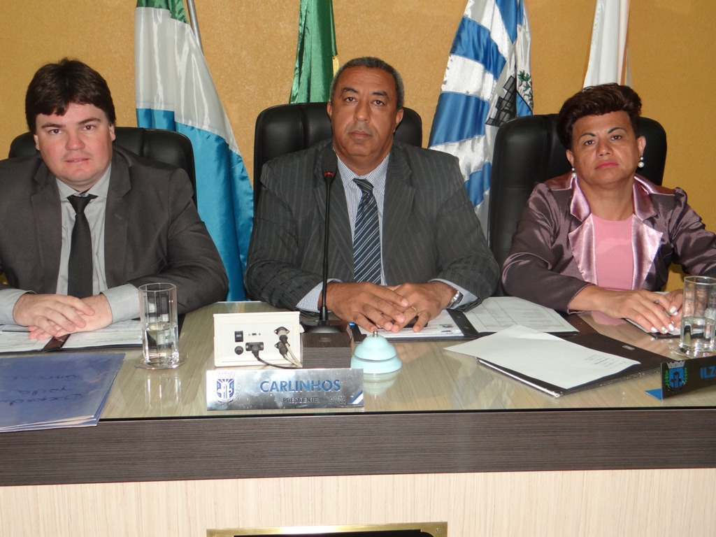 E/D- Membros da mesa diretora do legislativo de Amambai, vereadores Maikell Ruiz, Carlinhos e Ilzo Victor / Foto: Moreira Produções