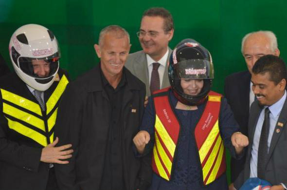 Nova lei garante 30% de adicional de periculosidade para motociclistas Nova lei garante 30% de adicional de periculosidade para motociclistas
