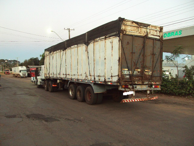 PMA autua madeireira em R$ 17,1 mil por transporte de madeira ilegal
