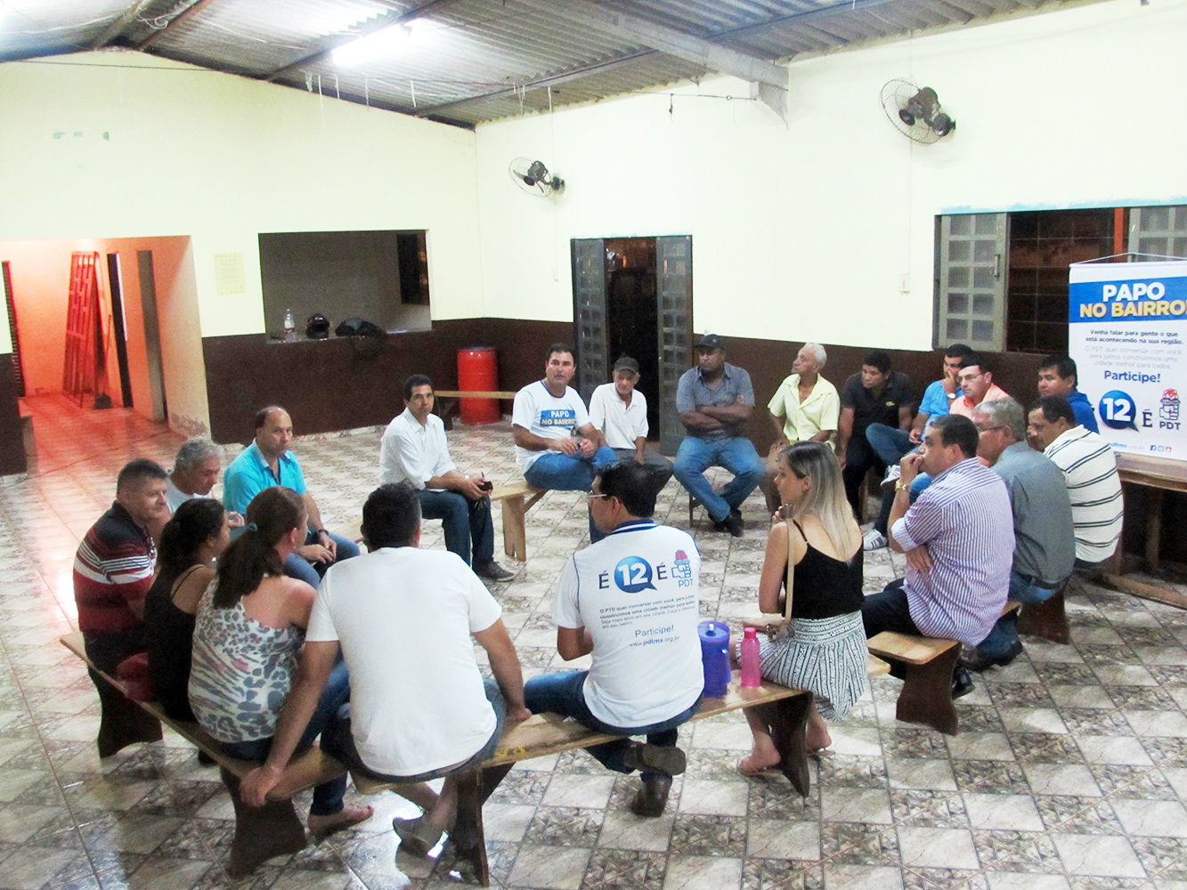 Moradores da Vila Limeira cobram melhorias na saúde e manutenção das ruas Papo no Bairro aconteceu na Vila Limeira.