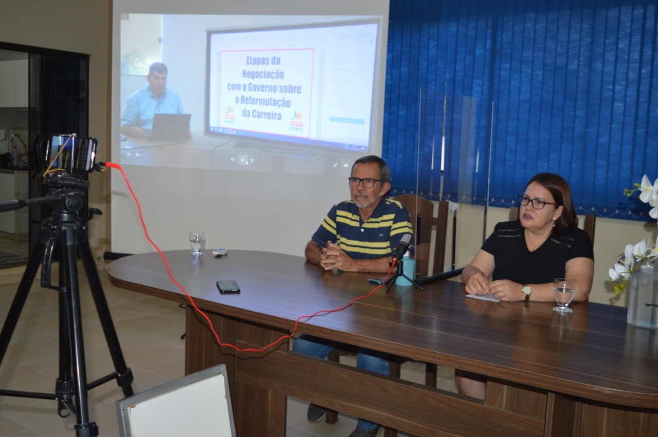 Professores Humberto Vilhalva e Erli Fernandes apresentaram a live / Foto: Moreira Produções