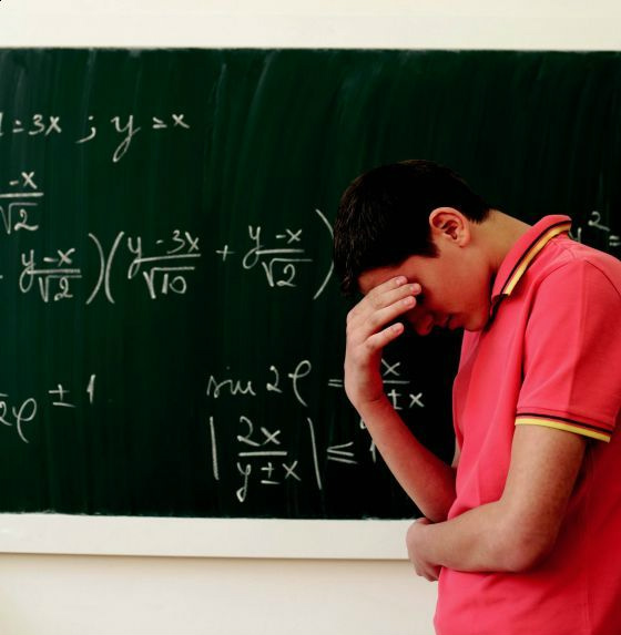 Escolas públicas são maioria das que tiveram desempenho abaixo da média no Enem Escolas públicas são maioria das que tiveram desempenho abaixo da média no Enem
