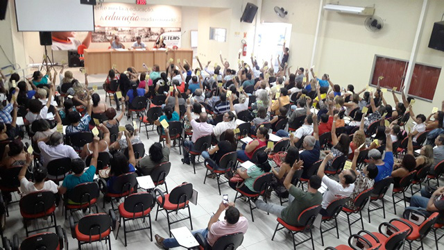 Em Assembleia Fetems administrativos em educação acatam abono do Governo
