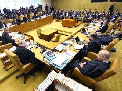 STF abre penúltimo dia de defesa dos réus do mensalão
