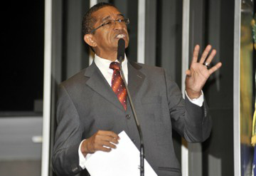 Novo líder do PT diz que partido tentará retomar Comissão de Direitos Humanos O deputado federal Vicentinho será o líder da bancada do PT durante 2014