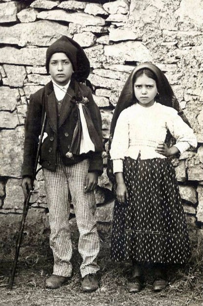 Pastorinhos Francisco e Jacinta serão canonizados neste sábado pelo Papa Francisco em Fátima, Portugal.