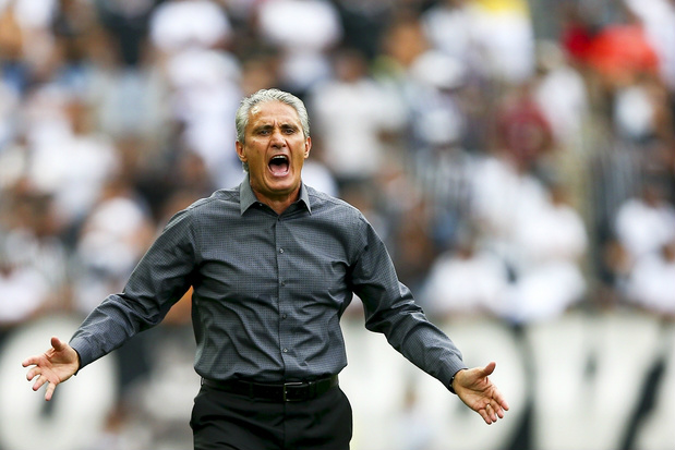 Corinthians derruba Santos com dois gols de Jadson Corinthians derruba Santos com dois gols de Jadson