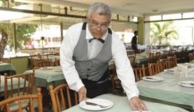 Lei da Gorjeta entra em vigor hoje (13) em todo o país A gorjeta deve ser registrada na carteira de trabalho dos funcionáriosArquivo/Agência Brasil