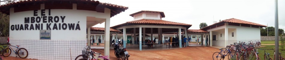 Escola Estadual Indígena Mbo´eroy Guarani Kaiowá Foto: WordPress.com