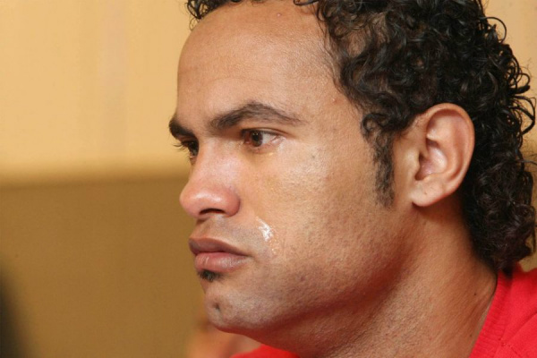 Justiça reduz pena do ex-goleiro Bruno por sequestro de Eliza