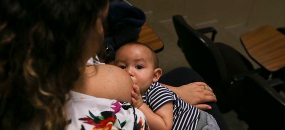Mães deixam mercado de trabalho cinco vezes mais que pais Foto: Divulgação