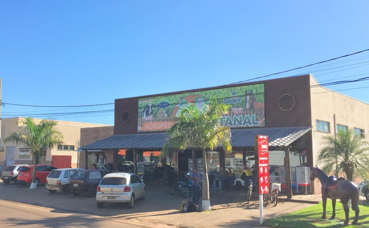 Agropecuária Pantanal adota medidas de segurança para atender seus clientes A Agropecuária Pantanal adotou medidas de segurança para atender seus clientes / Foto: Silvino Sutil