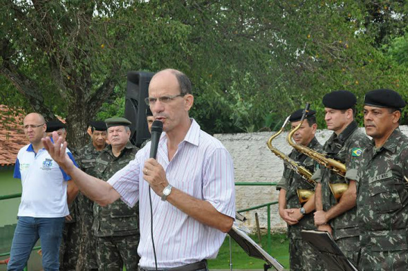 Projeto Sisfron é divulgado na cidade de Amambai Prefeito de Amambai, Sérgio Barbosa, na abertura do eventoFoto: Assessoria
