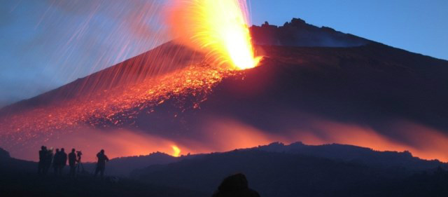 9 vulcões ativos colossais que vão te surpreender 9 vulcões ativos colossais que vão te surpreender