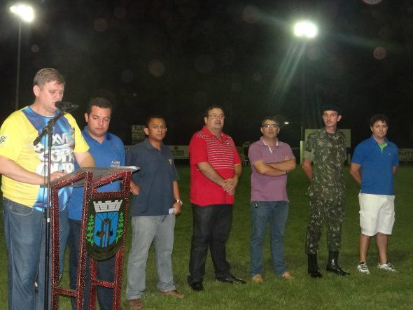 Abertura da Copa Ouro reúne desportistas e autoridades em Amambai O protocolo foi feito pelo secretário municipal de saúde, Sérgio Périus / Foto: Moreira Produções