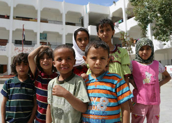 Crianças iemenitas. Foto: Ocha/Charlotte Cans