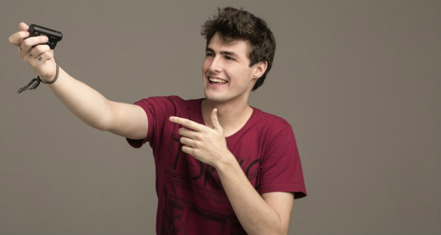 RezendeEvil se torna o primeiro YouTuber brasileiro com 2 bilhões views Foto: Marlos Bakker