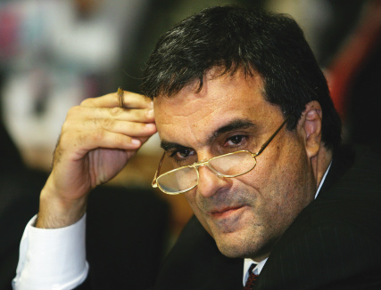 Conflito entre índios e produtores rurais é tema de reunião em Brasília O ministro da Justiça, José Eduardo Cardozo, e a governadora em exercício do Mato Grosso do Sul, Simone Tebet, se reúnem na tarde desta terça-feira