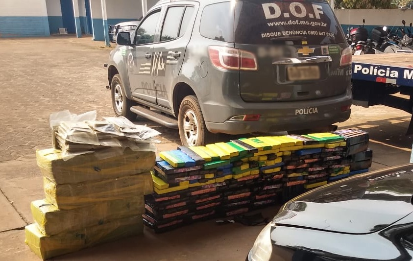 DOF apreende veículo que seguia para Amambai com mais de meia tonelada de droga Foto: DOF