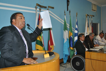 Carlinhos quer cursos profissionalizantes nas vilas da cidade Vereador Carlinhos cobra da prefeitura a realização de cursos profissionalizantesFoto: Moreira Produções