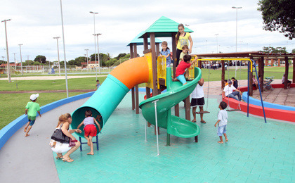 Praça do Parque Alvorada é o mais novo espaço de lazer de Dourados Praça do Parque Alvorada é o mais novo espaço de lazer de Dourados