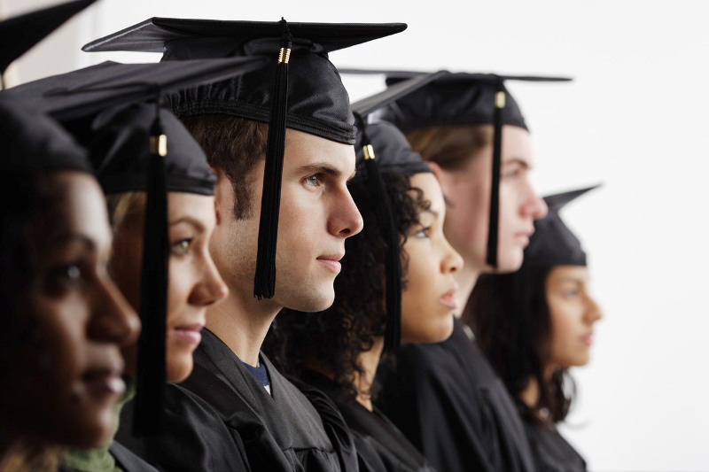 Estudo mostra que 51,1% dos estudantes concluíram o ensino médio na idade certa
