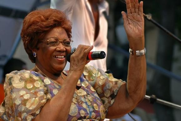 Aos 97 anos, morre no Rio a sambista Dona Ivone Lara A sambista Dona Ivone Lara morreu na noite desta segunda-feira (16) Portal Brasil