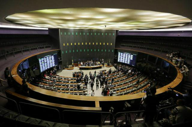 Para compensar atrasos, lideranças estudam diminuir tempo de fala na Câmara Para compensar atrasos, lideranças estudam diminuir tempo de fala na Câmara