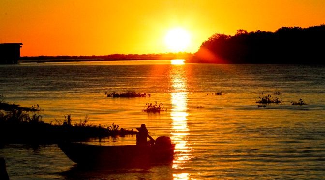 Sem previsão de chuva calor permanece e previsão é de 43°C Sem previsão de chuva calor permanece e previsão é de 43°C