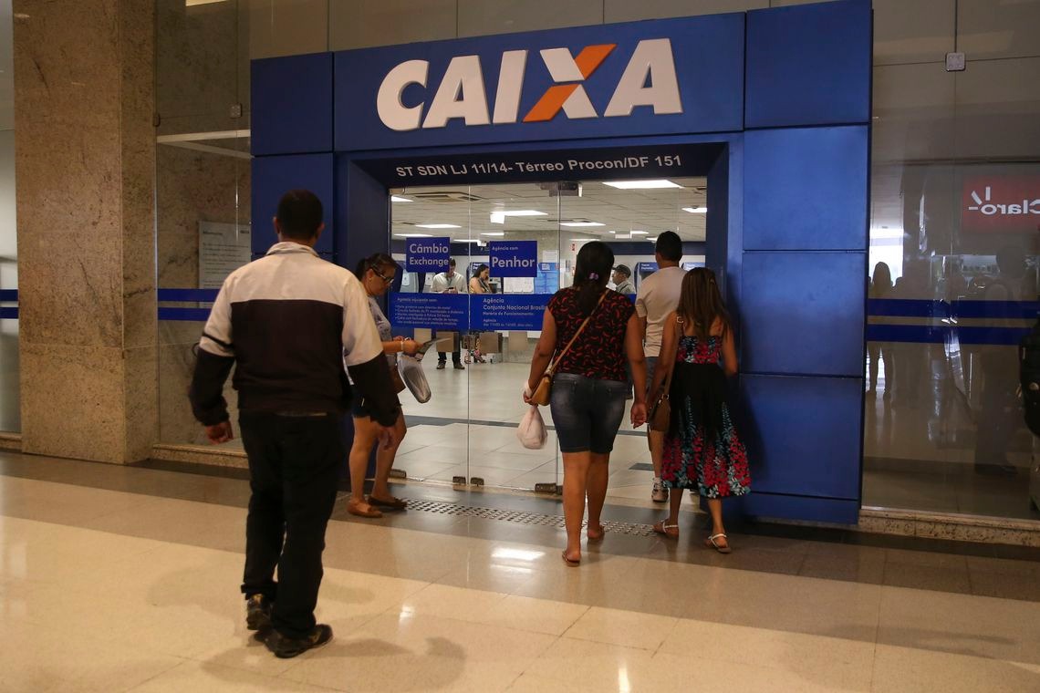 Caixa tem horário estendido hoje e amanhã para saque do FGTS José Cruz/Agência Brasil