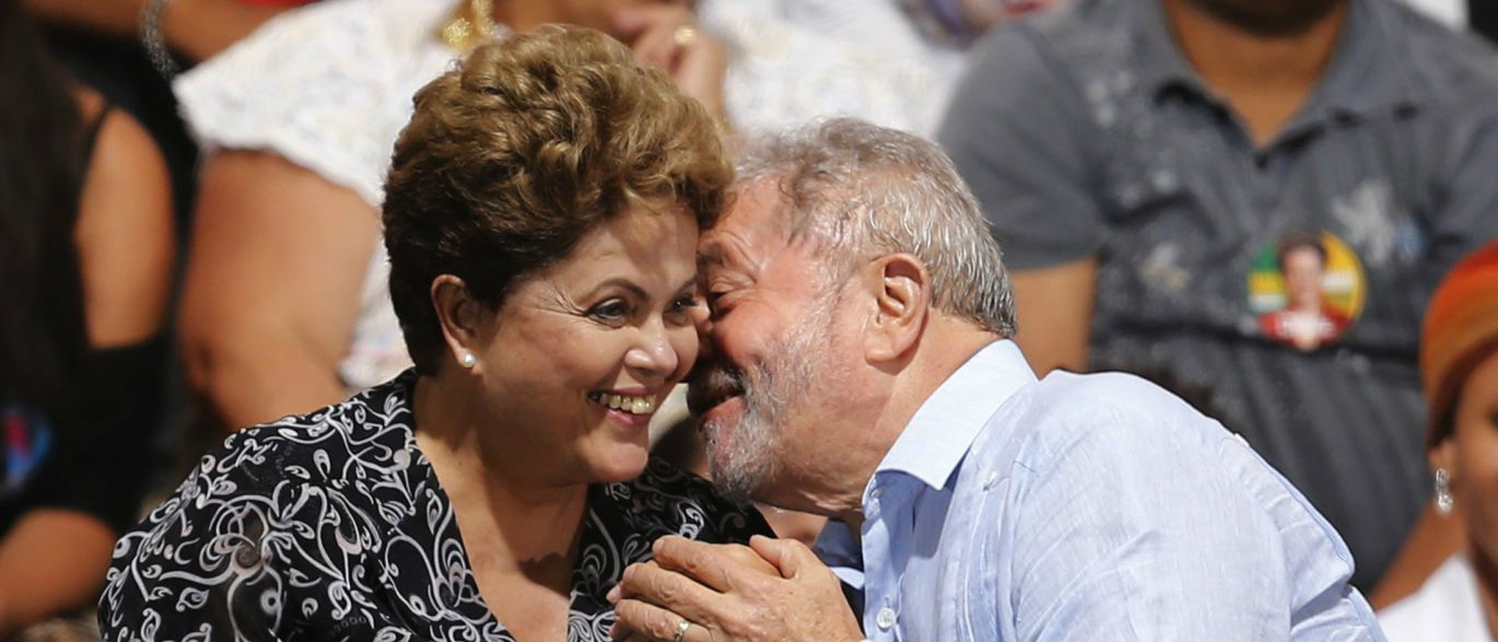 Lula e Dilma teriam agenda internacional como plano "B", diz jornal