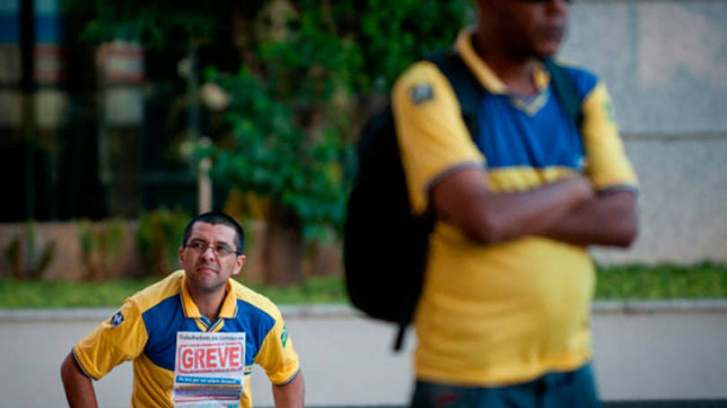 Empregados dos Correios em Brasília aceitam proposta e encerram greve