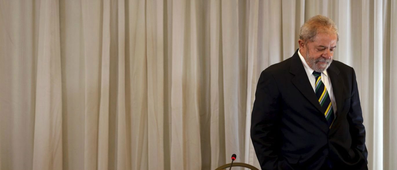 Contra impeachment, Lula se abate e passa a receber 'nãos' Contra impeachment, Lula se abate e passa a receber 'nãos'