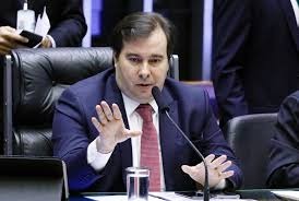 Para Maia, deixar de aplicar recursos do meio ambiente é inconstitucional Presidente da Câmara dos Deputados, Rodrigo Maia (DEM-RJ