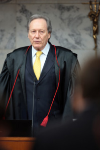 Em Campo Grande, ministro recebe medalha de honra da Justiça Eleitoral