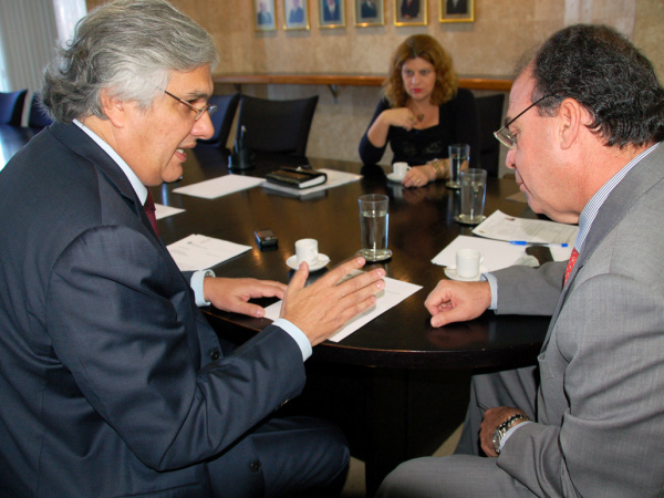 Delcídio garante R$ 2 milhões para municípios afetados pela chuva Delcídio garante R$ 2 milhões para municípios afetados pela chuva