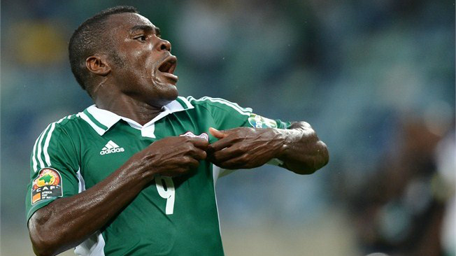 Emenike: "A pressão precisa existir" Emenike: "A pressão precisa existir"