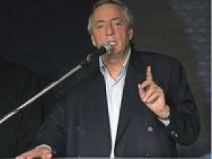 Néstor Kirchner recebe alta depois de cirurgia cardíaca