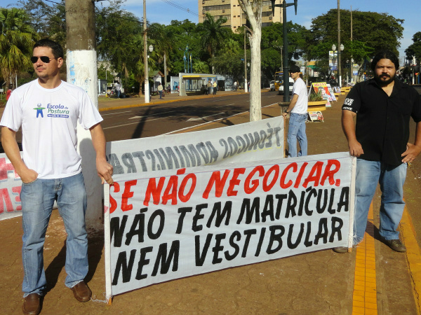 Greve ameaça vestibular e matrículas. foto - Douradosagora