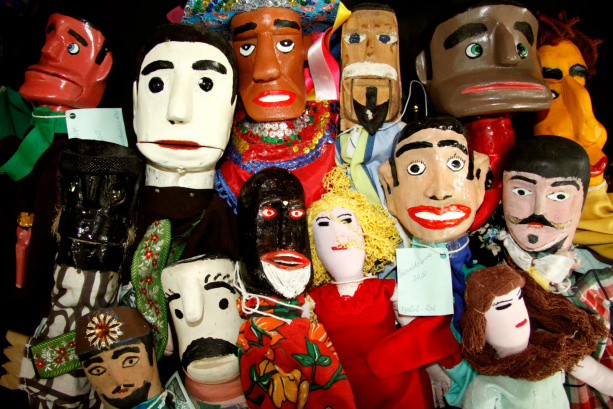 O grupo Companhia Roupa de Ensaio faz apresentação de teatro e conta histórias para crianças / Fabio Rodrigues Pozzebom/Agência Brasil