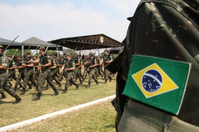 Tropa do Exército em evento no CMO (Comando Militar do Oeste) em Campo Grande.