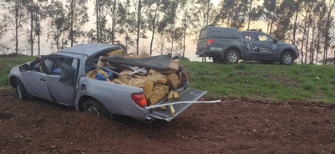 Camionete tomba com mais de uma tonelada de maconha em Ponta Porã Foto: DOF/Sejusp